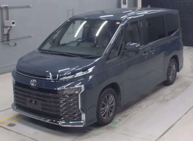 2023 Toyota Voxy — Front exterior