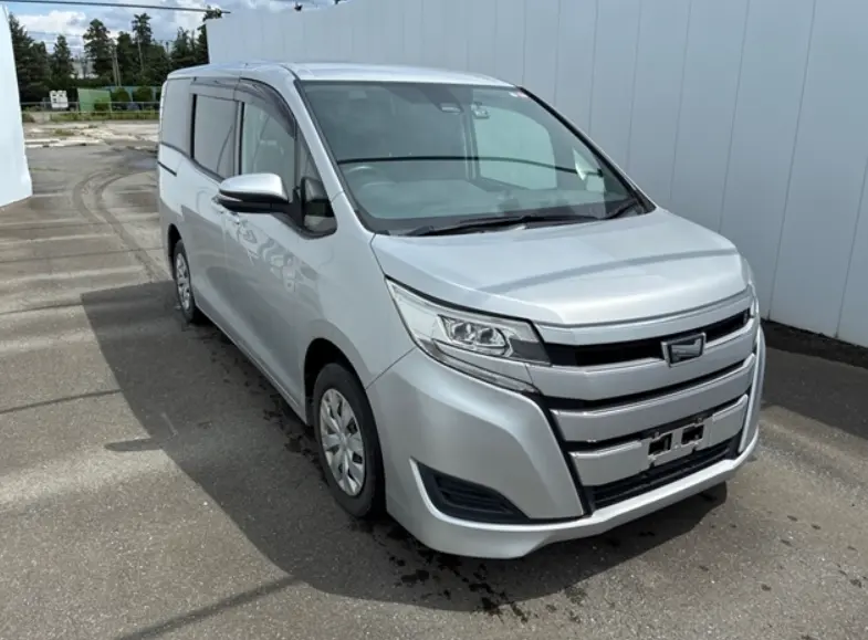2019 Toyota Noah — Front exterior