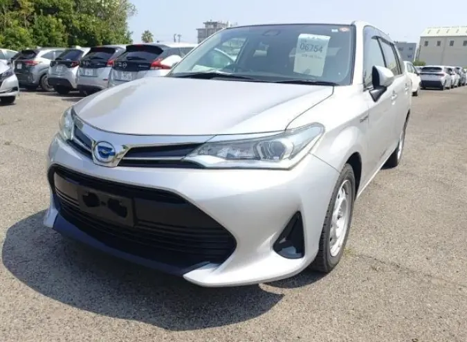 2018 Toyota Corolla Fielder — Front exterior