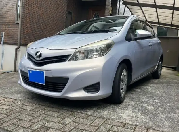 2014 Toyota Vitz — Front exterior