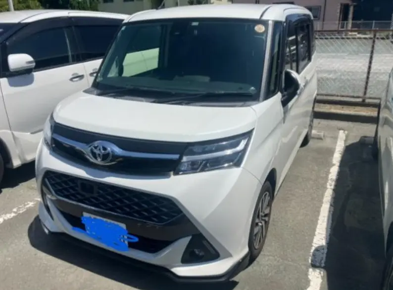 2018 Toyota Tank — Front exterior