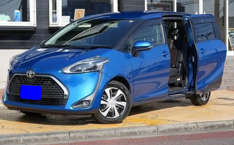 2018 Toyota Sienta — Front exterior