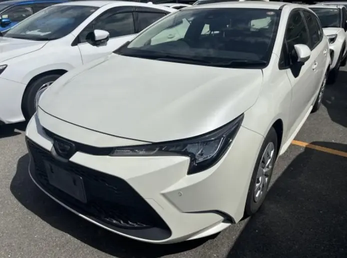 2021 Toyota Corolla Touring — Front exterior