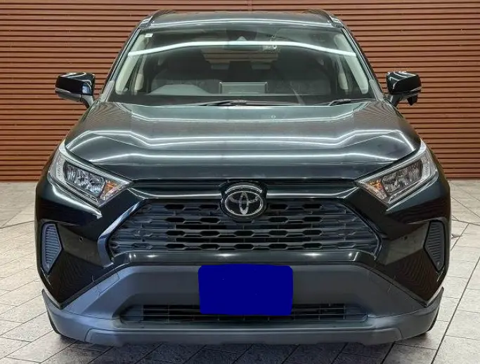 2021 Toyota RAV4 — Front exterior