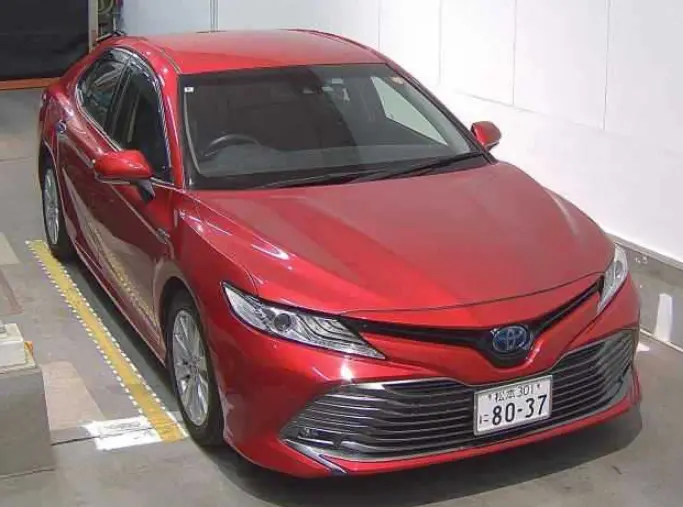 2018 Toyota Camry — Front exterior