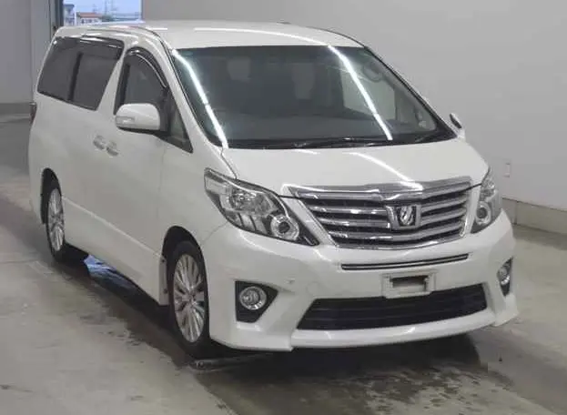 2014 Toyota Alphard — Front exterior