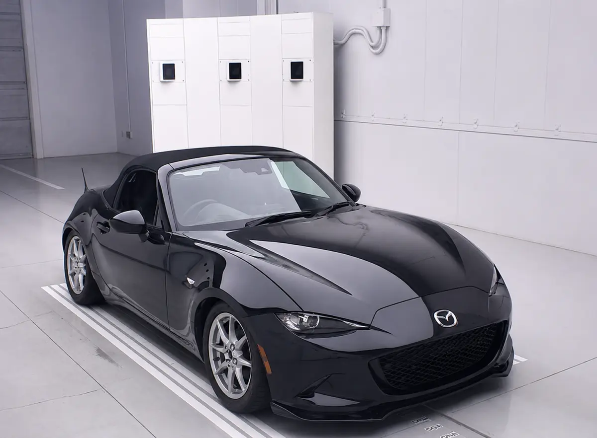 2019 Mazda Roadster — Front exterior