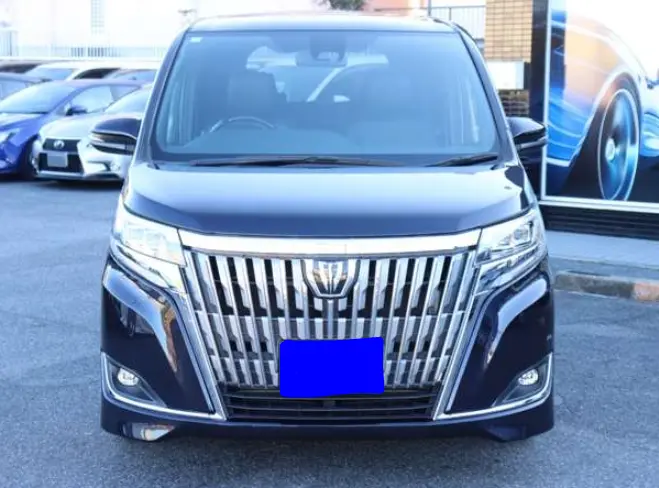2018 Toyota Esquire — Front exterior