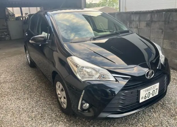 2018 Toyota Vitz — Front exterior