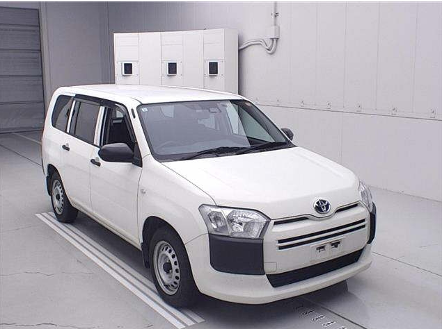 2022 Toyota Probox — Front exterior
