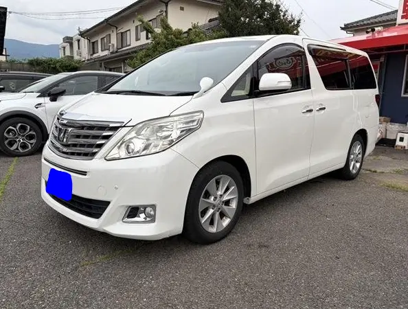 2014 Toyota Alphard — Front exterior
