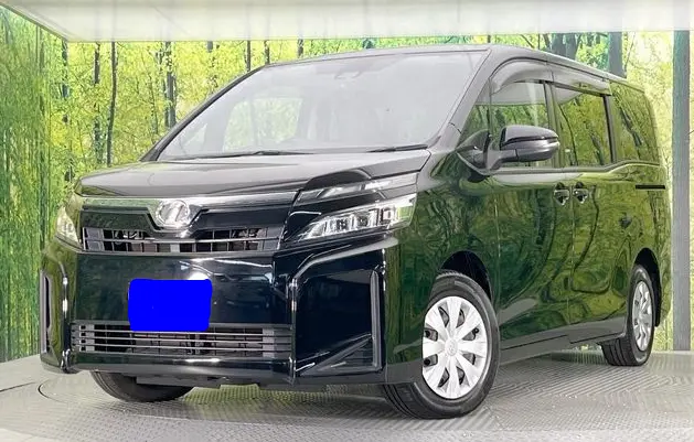 2017 Toyota Voxy — Front exterior