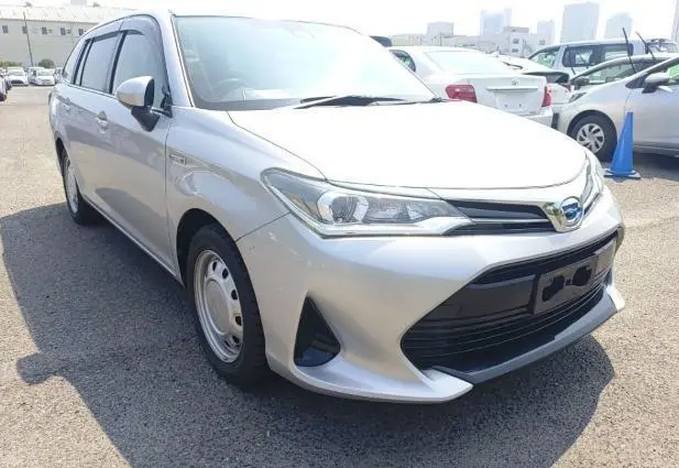 2018 Toyota Corolla Fielder — Front exterior