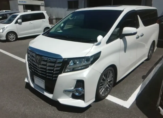 2015 Toyota Alphard — Front exterior