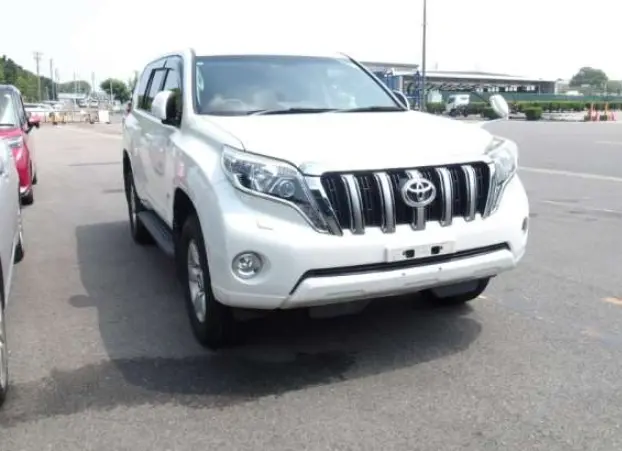 2017 Toyota Land Cruiser Prado — Front exterior
