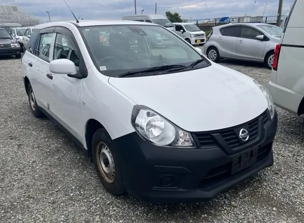 2020 Nissan AD — Front exterior