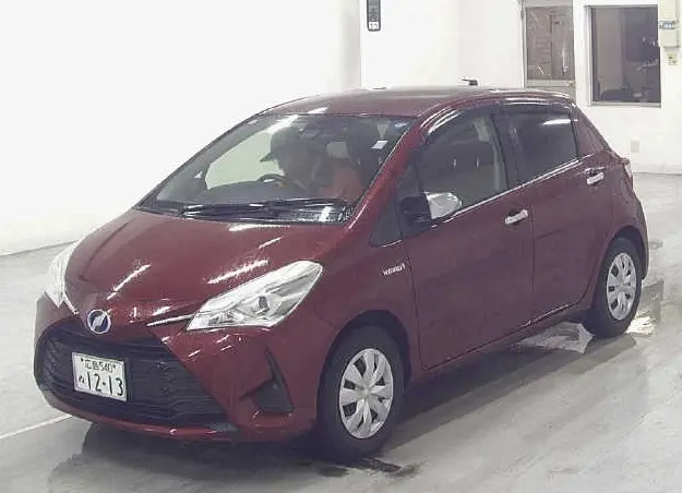 2018 Toyota Vitz — Front exterior