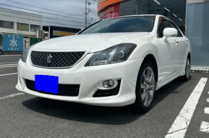 2008 Toyota Crown — Front exterior
