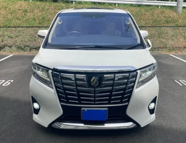 2015 Toyota Alphard — Front exterior
