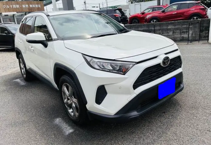 2020 Toyota RAV4 — Front exterior
