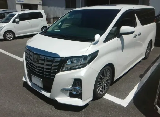 2015 Toyota Alphard — Front exterior