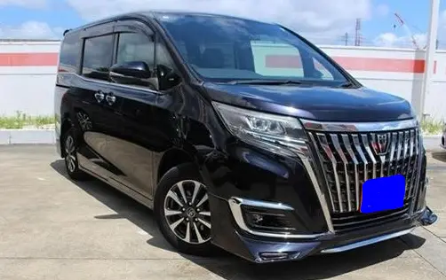 2018 Toyota Esquire — Front exterior