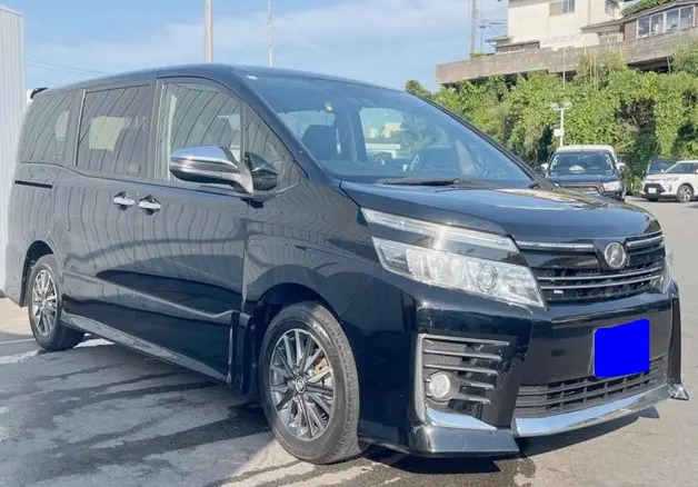 2016 Toyota Voxy — Front exterior