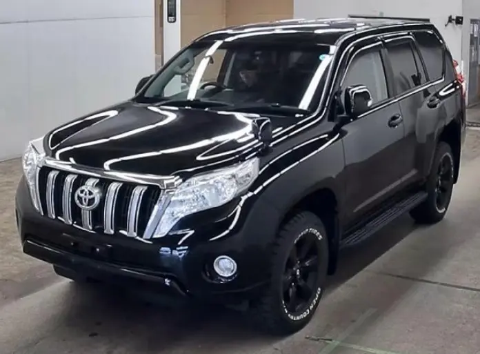 2017 Toyota Land Cruiser Prado — Front exterior