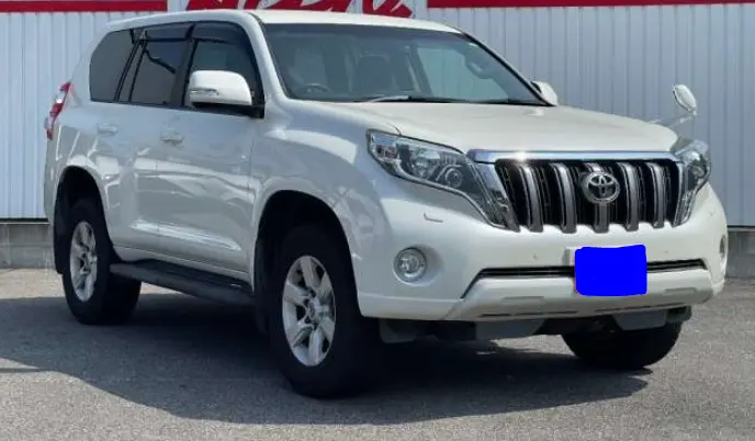 2017 Toyota Land Cruiser Prado — Front exterior