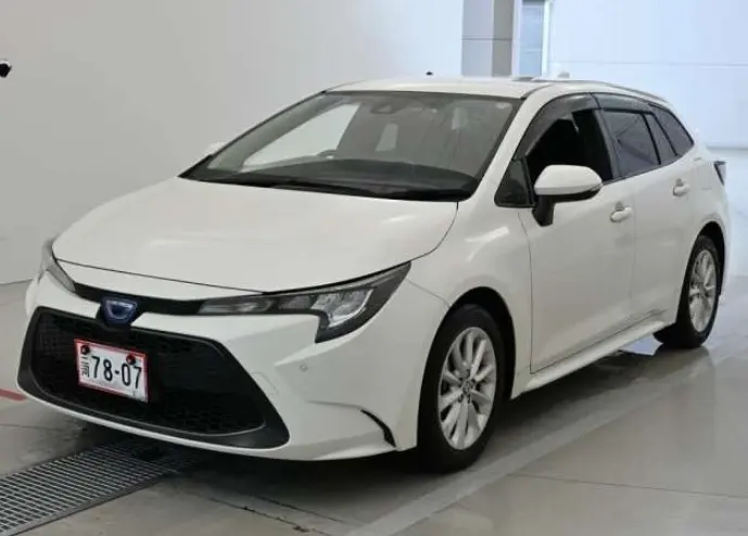2021 Toyota Corolla Touring — Front exterior