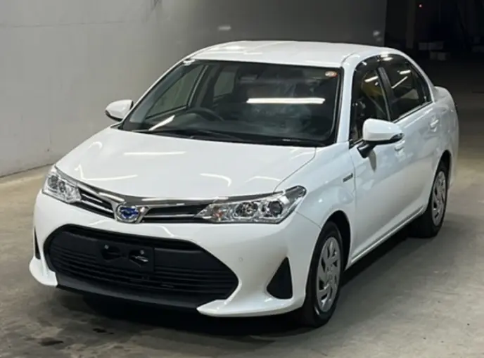 2020 Toyota Corolla Axio — Front exterior
