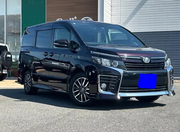 2016 Toyota Voxy — Front exterior