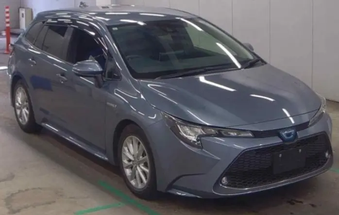 2019 Toyota Corolla Touring — Front exterior