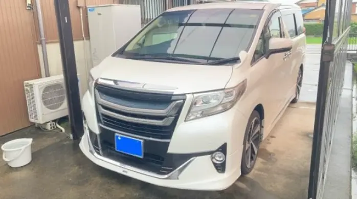 2015 Toyota Alphard — Front exterior