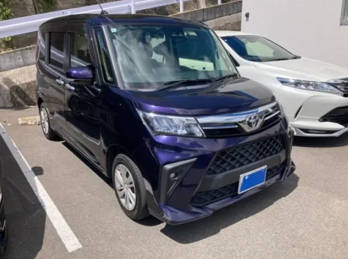 2020 Toyota Roomy — Front exterior