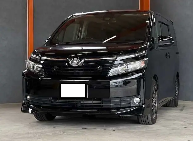 2016 Toyota Voxy — Front exterior